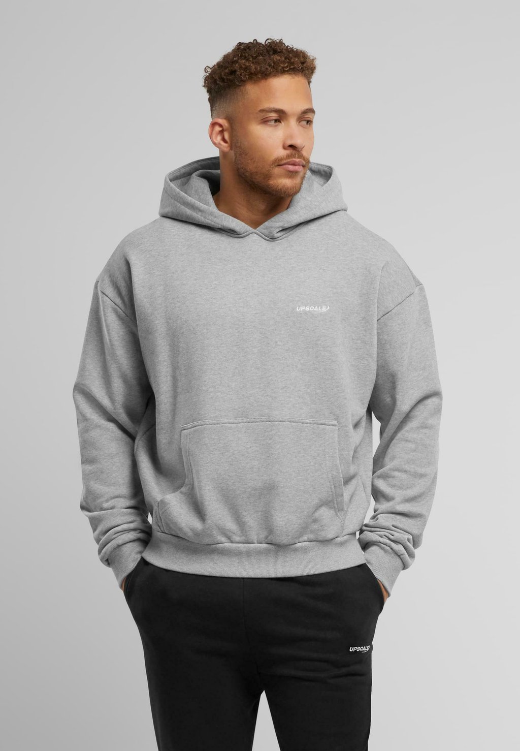 

Толстовка Hoodie Upscale by Mister Tee, серый