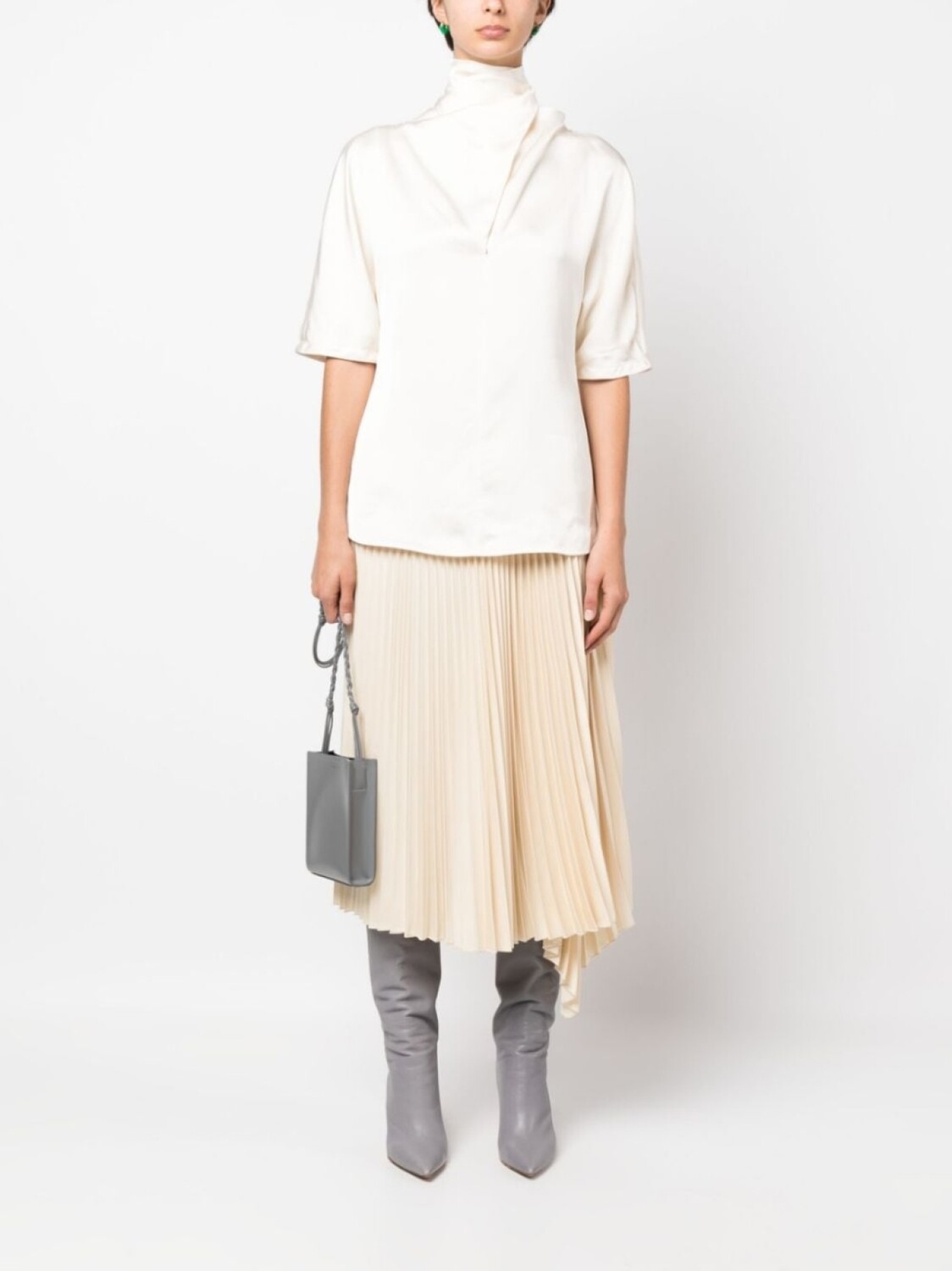 Jil Sander шелковая блузка с высоким воротником, нейтральный цвет — фото 2