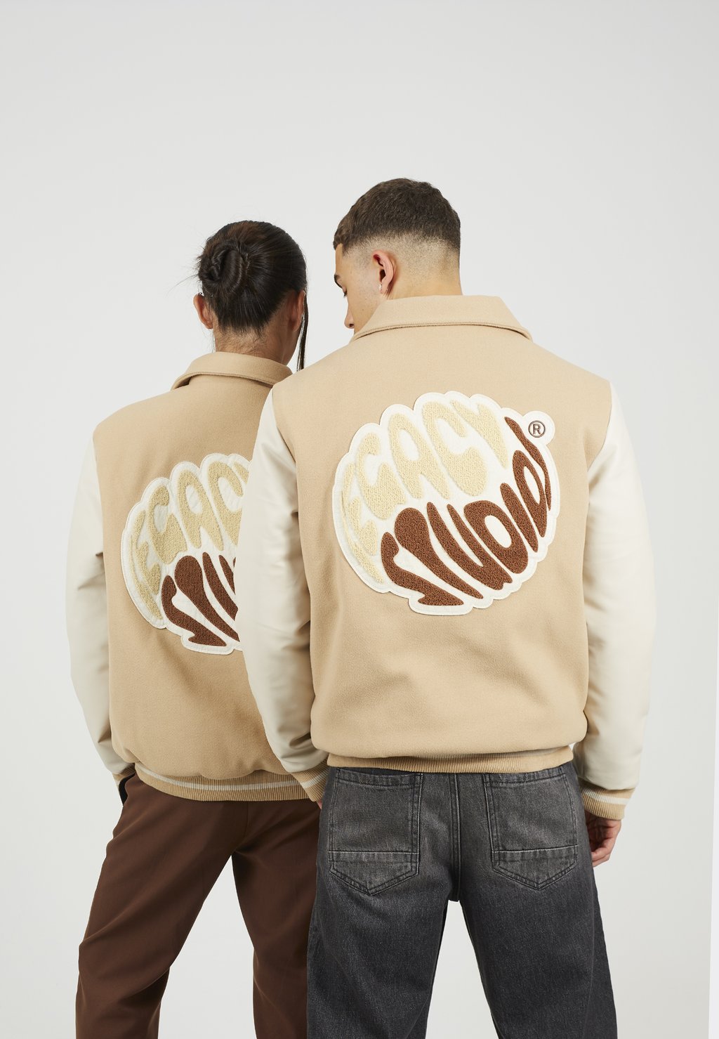 

Куртка-бомбер BUZZ UNISEX LEGACY STUDIOS, молочный