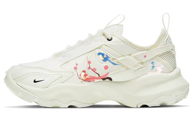 

Женские кроссовки Nike TC 7900 Lifestyle, White