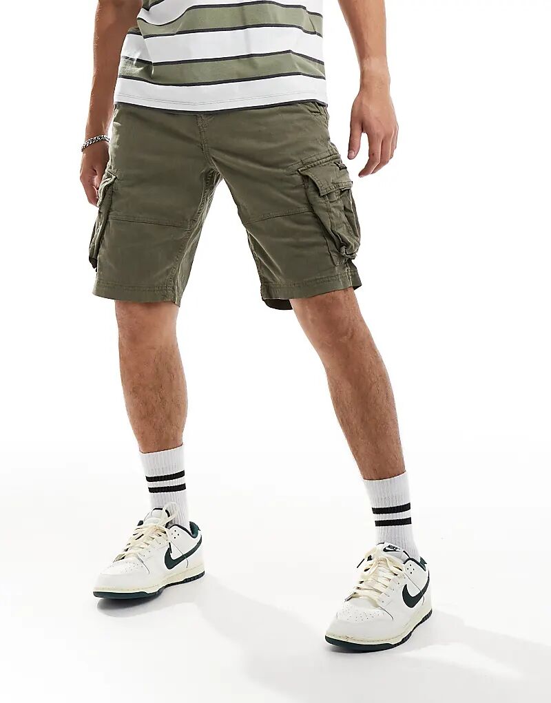 

Короткие шорты Core Cargo цвета зеленого лука Superdry
