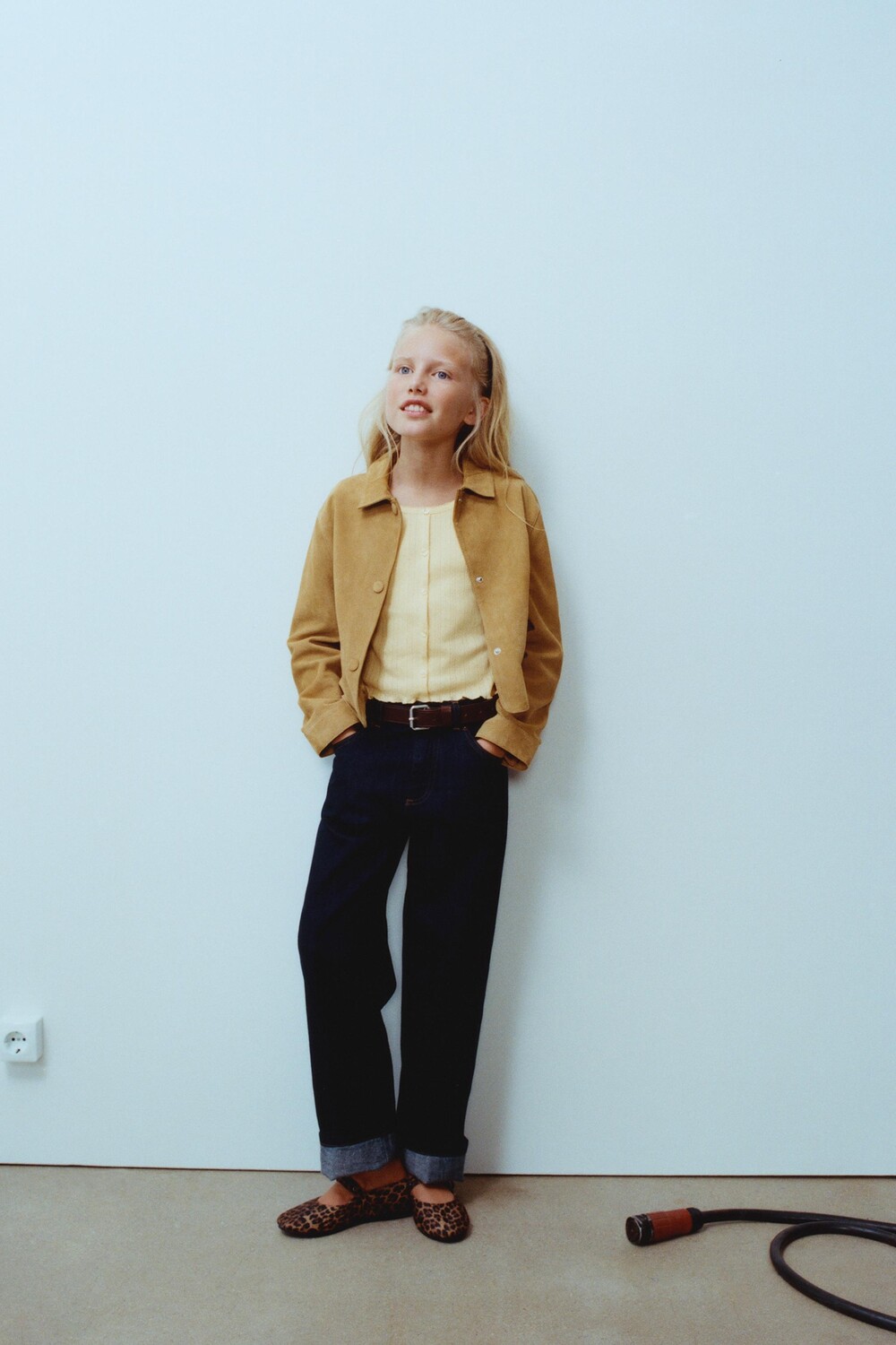 

Футболка с пуговицами ZARA, желтый