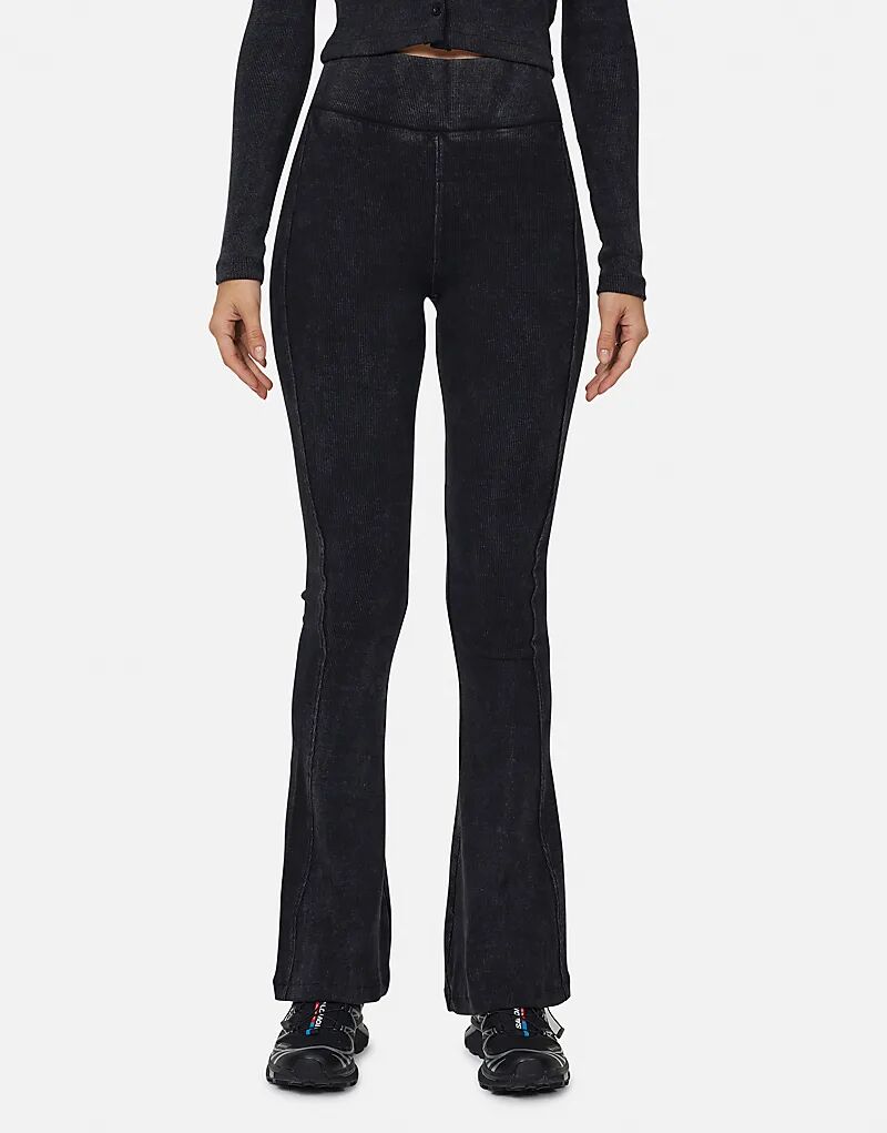 

Леггинсы Good For Nothing расклешенные в рубчик черного цвета