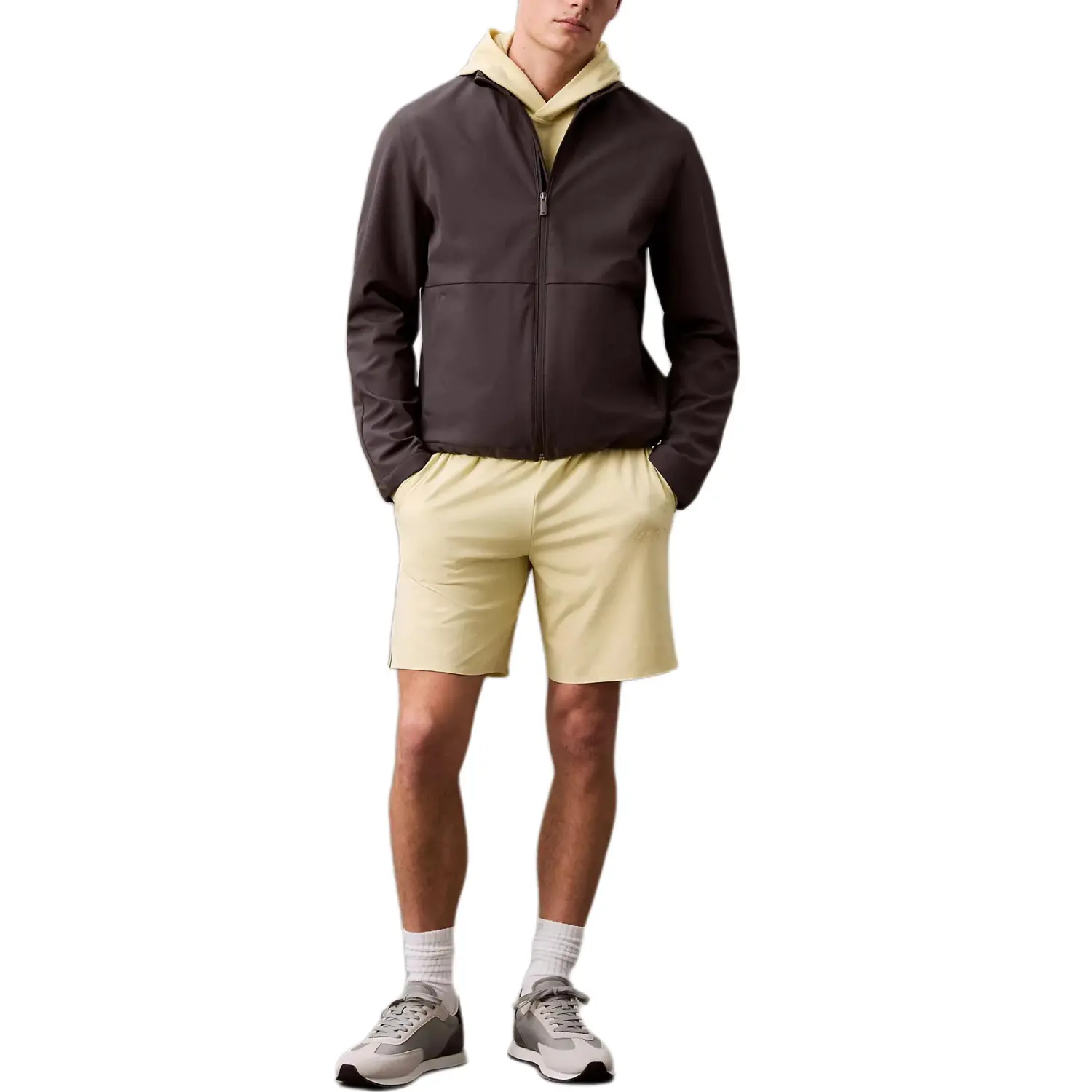 

Calvin Klein Повседневные шорты мужские светло-желтые