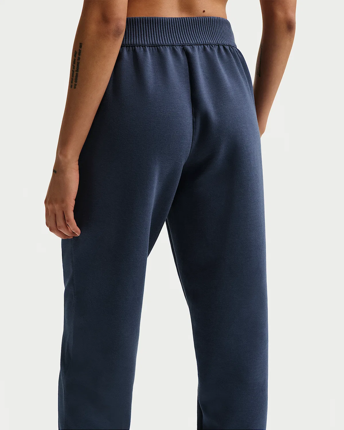 Женские джоггеры Nike 24.7 ImpossiblySoft Dri-FIT со средней посадкой, Midnight Navy/Dark Obsidian — фото 3