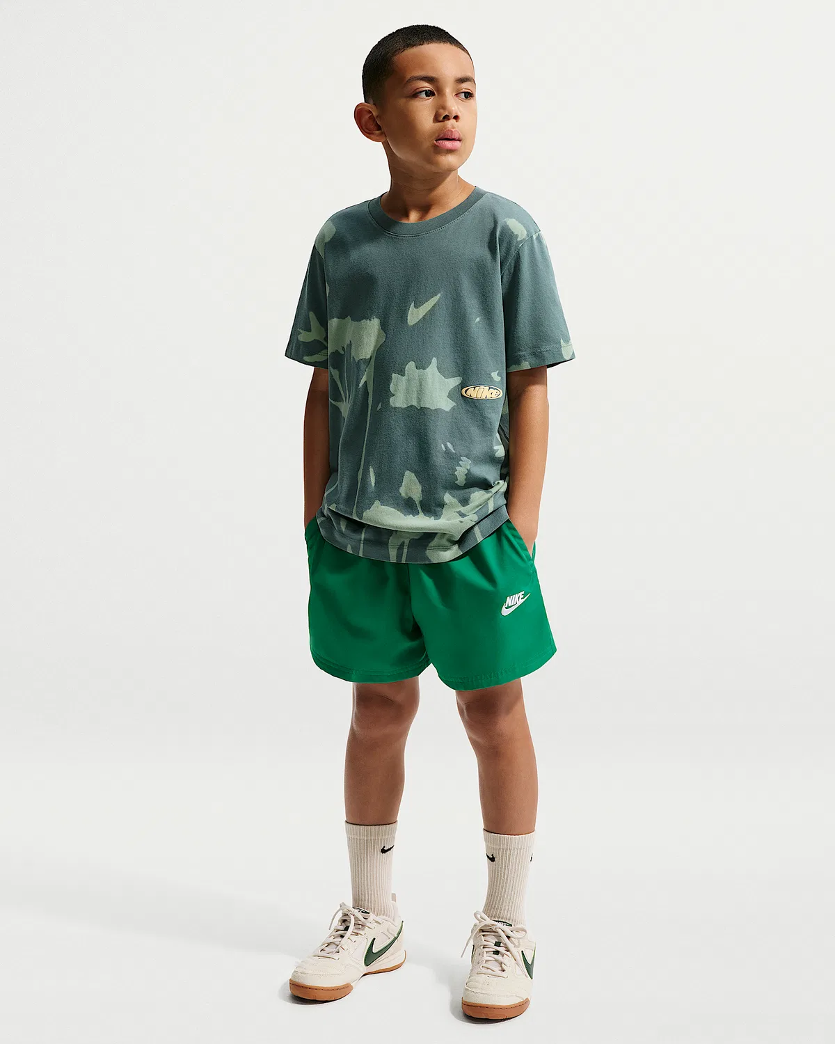 Детские шорты Nike Sportswear Club Woven 4.5", Malachite/White