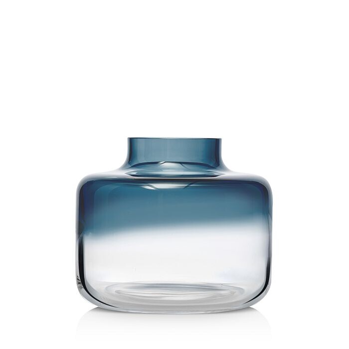 

Стеклянные вазы телесного цвета с магнолией Nude Glass, синий