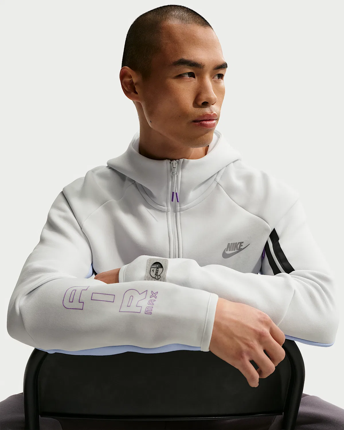 Мужская флисовая куртка-ветровка Nike Tech на полной молнии, Off White/Hydrogen Blue/Bright Violet — фото 3