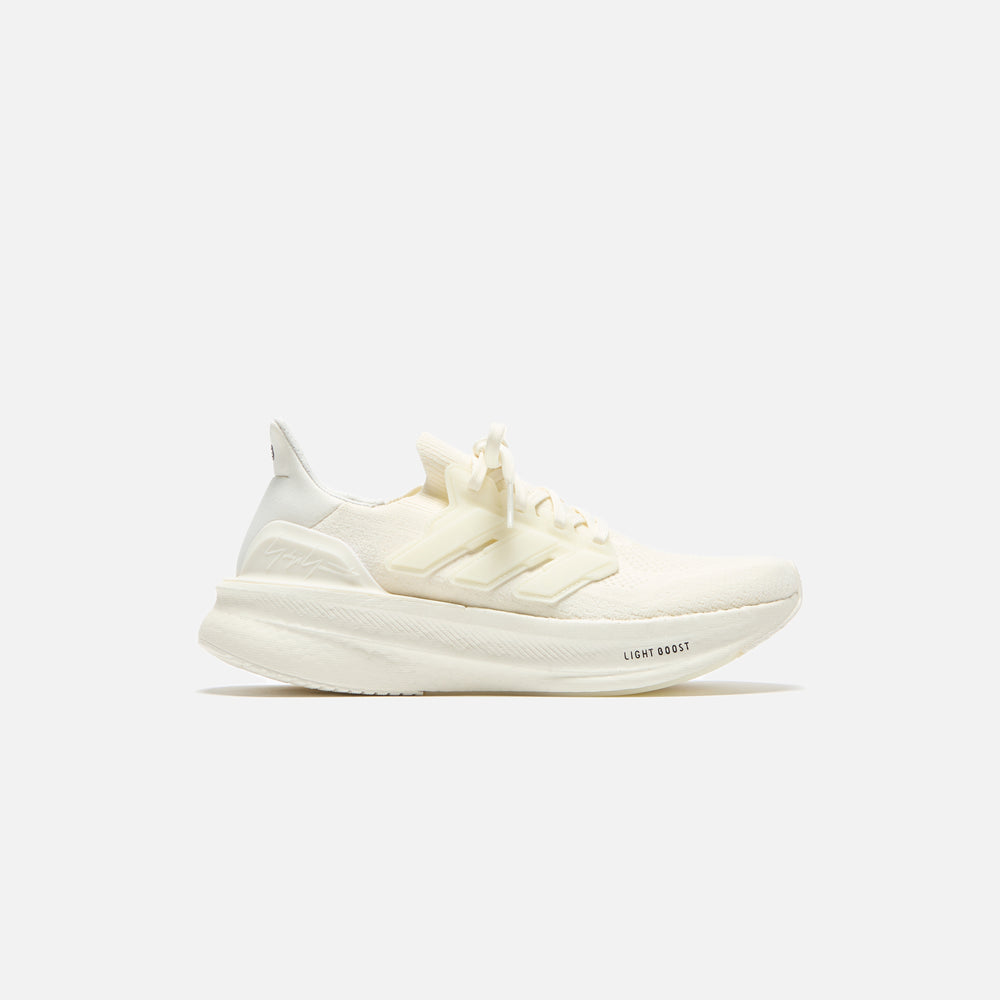 

Кроссовки Y-3 Ultraboost 5, цвет White/White/Core Black
