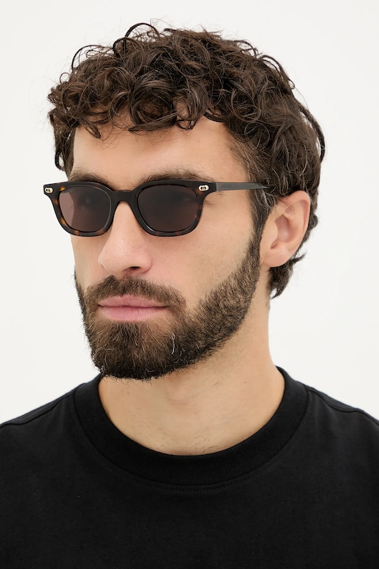 

Солнцезащитные очки Gucci, коричневый