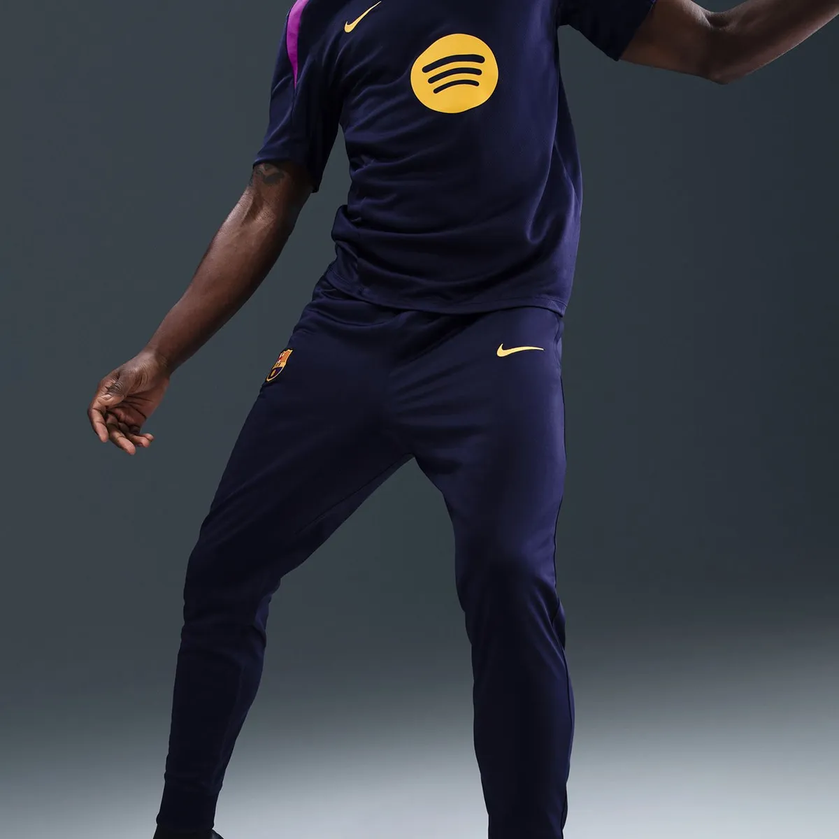 Мужские штаны FC Barcelona 2025-2026 Strike Nike, фиолетовый — фото 3