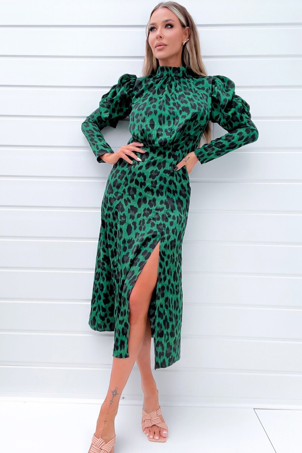 

Платье миди Green Patterns Animal с длинными рукавами и буфами AX Paris, зеленый