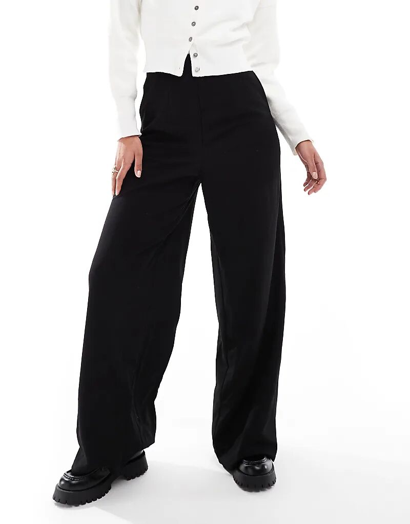 

Брюки из трикотажного крепа очень широкие, черного цвета Vero Moda