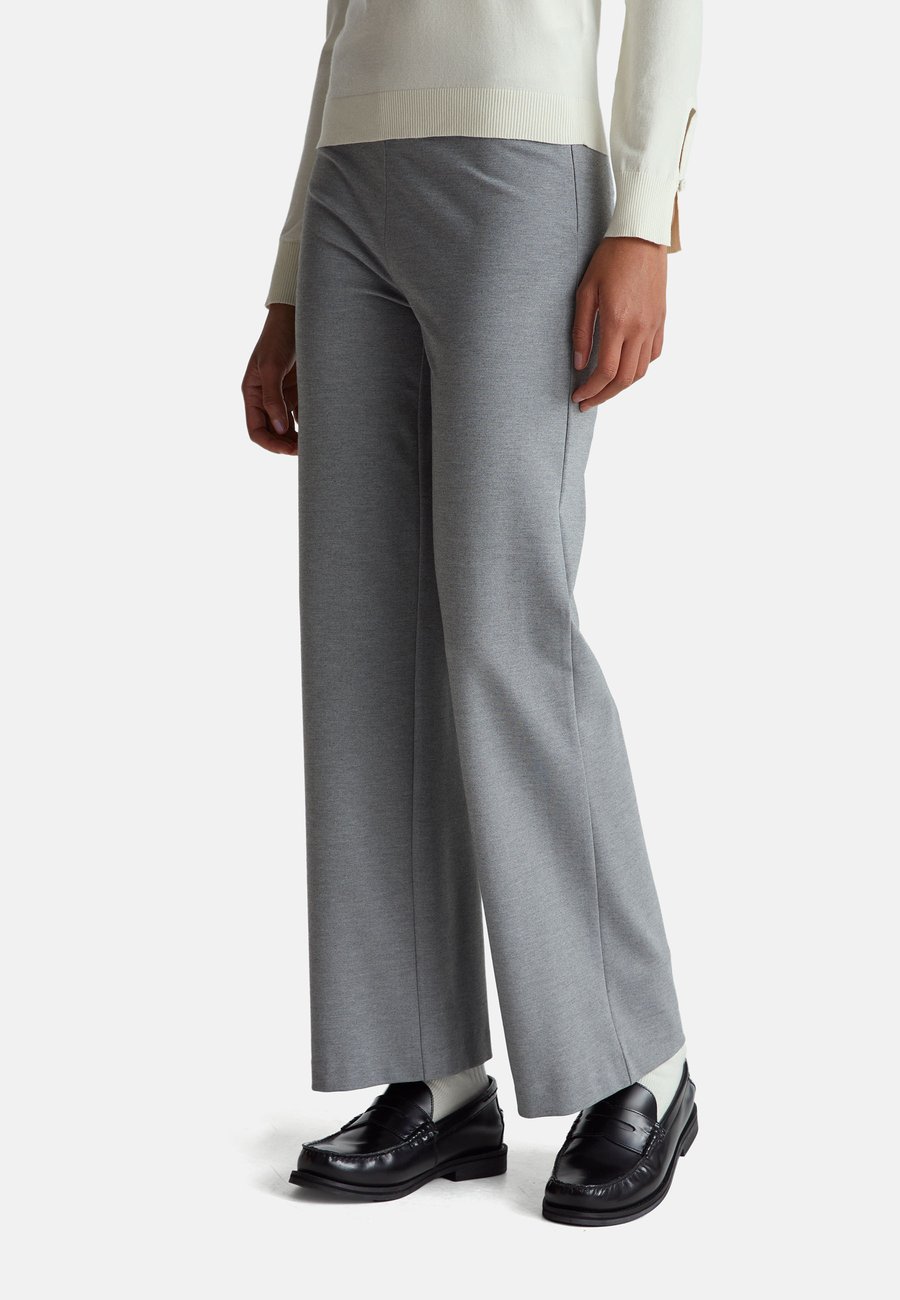 

Брюки United Colors of Benetton STRAIGHT CUT , Grey