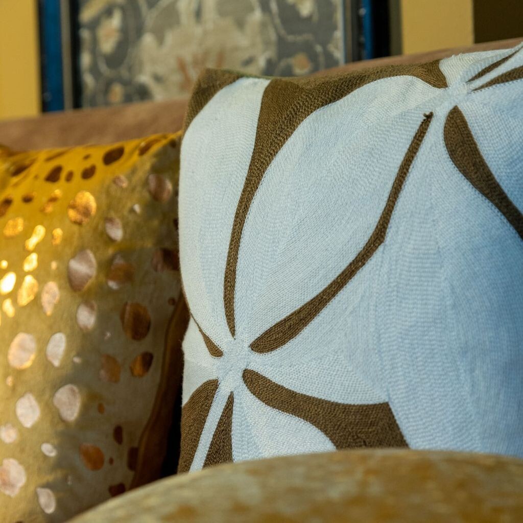 

Dutch Decor TINO - Подушка декоративная бархатная 45x45 см Military Olive - Зеленый