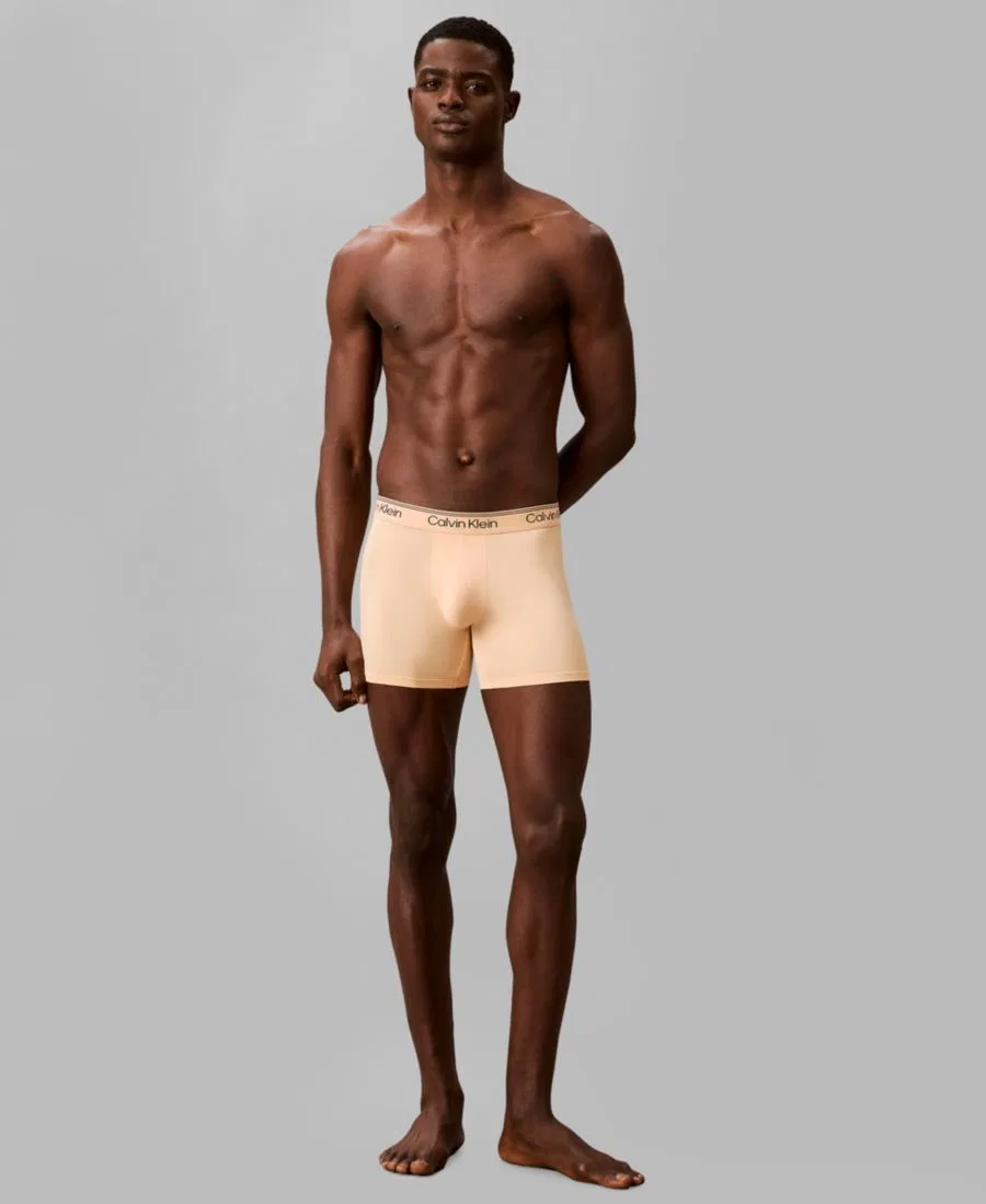 Мужские боксеры из микрофибры с эластичным ворсом, комплект из 4 штук Calvin Klein, черный/персиковый/синий — фото 2