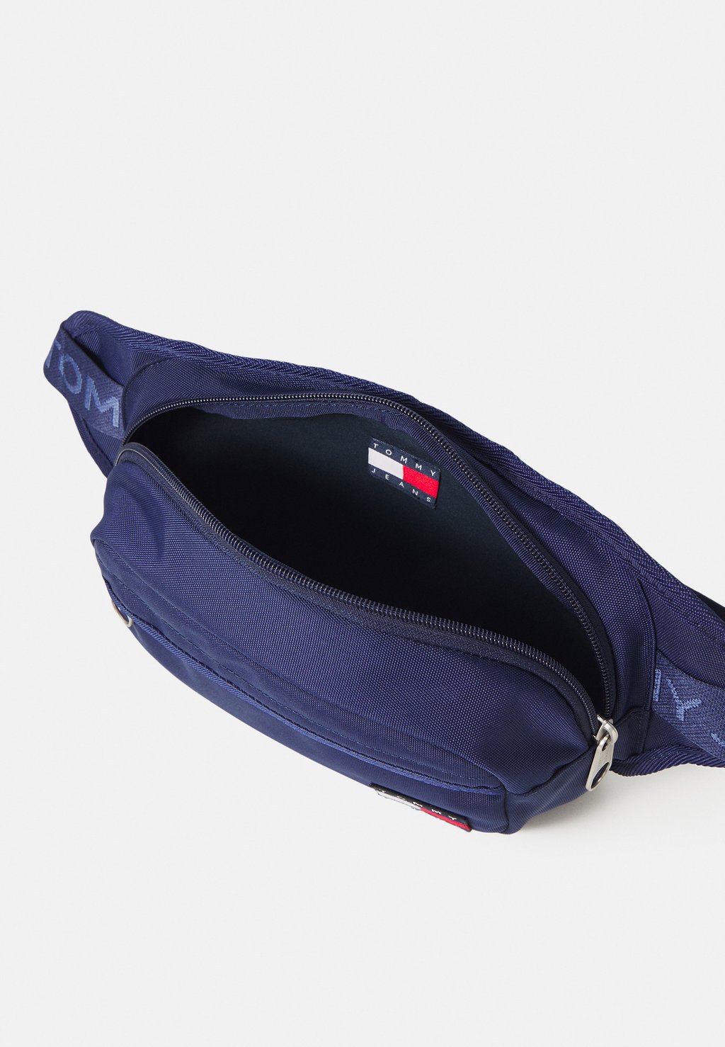 

Поясная сумка DAILY BUM BAG UNISEX Tommy Jeans, темно-синий