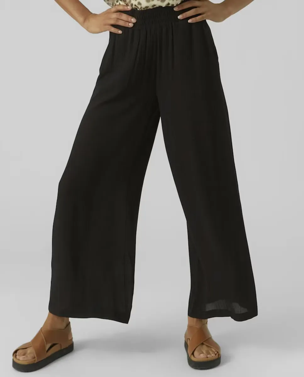 

Женские свободные брюки с эластичным поясом Vero Moda, черный
