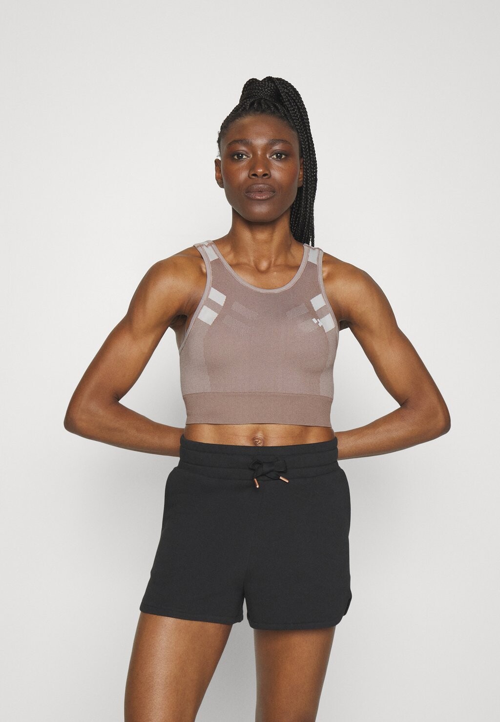 

Спортивный бюстгальтер со средней поддержкой Even&Odd