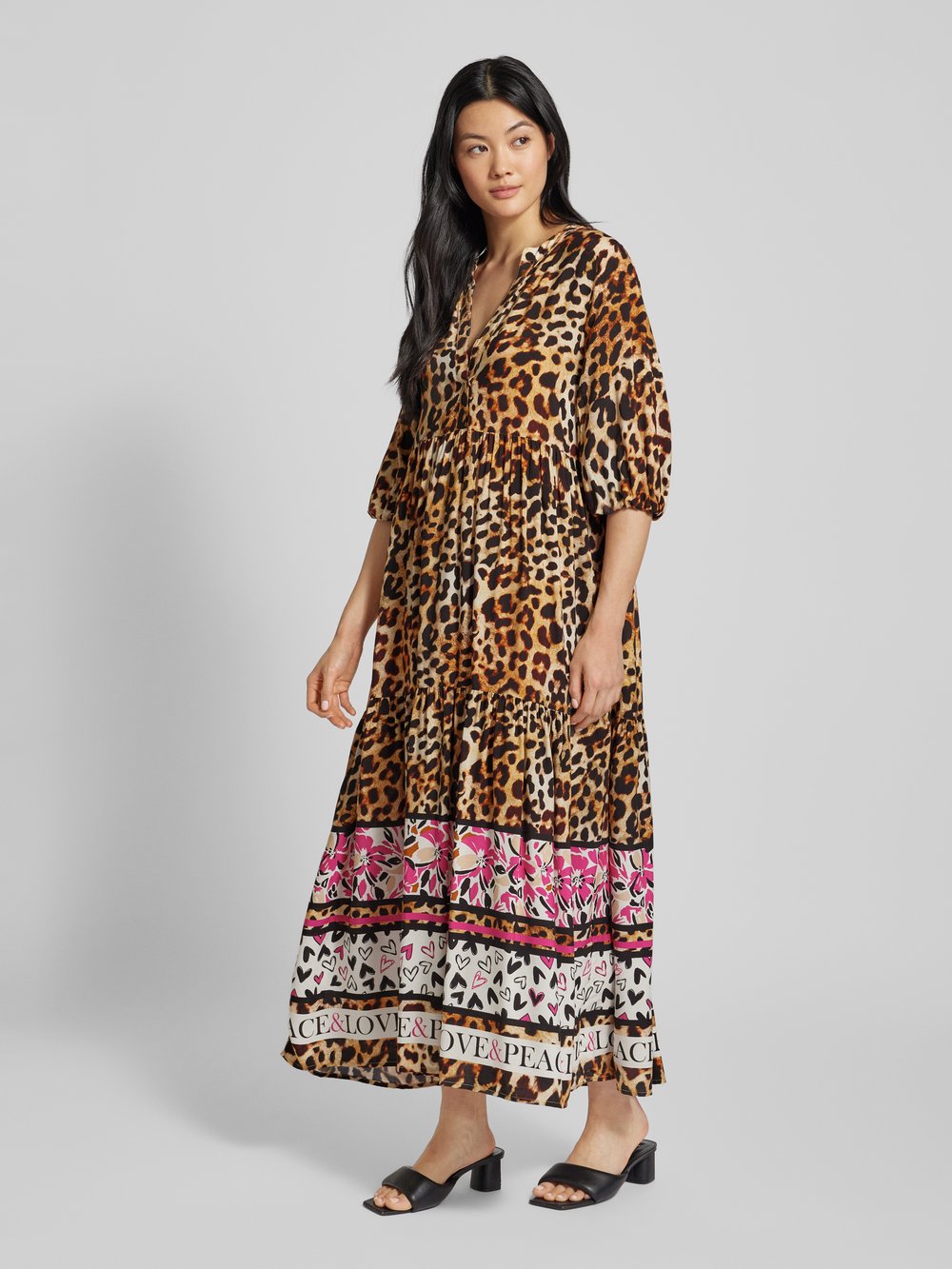 

Платье макси с узором по всей поверхности Emily Van den Bergh, бежевый