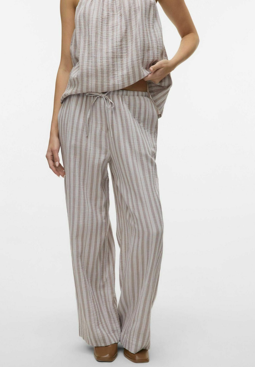 

Брюки VMNANNA Vero Moda, серый