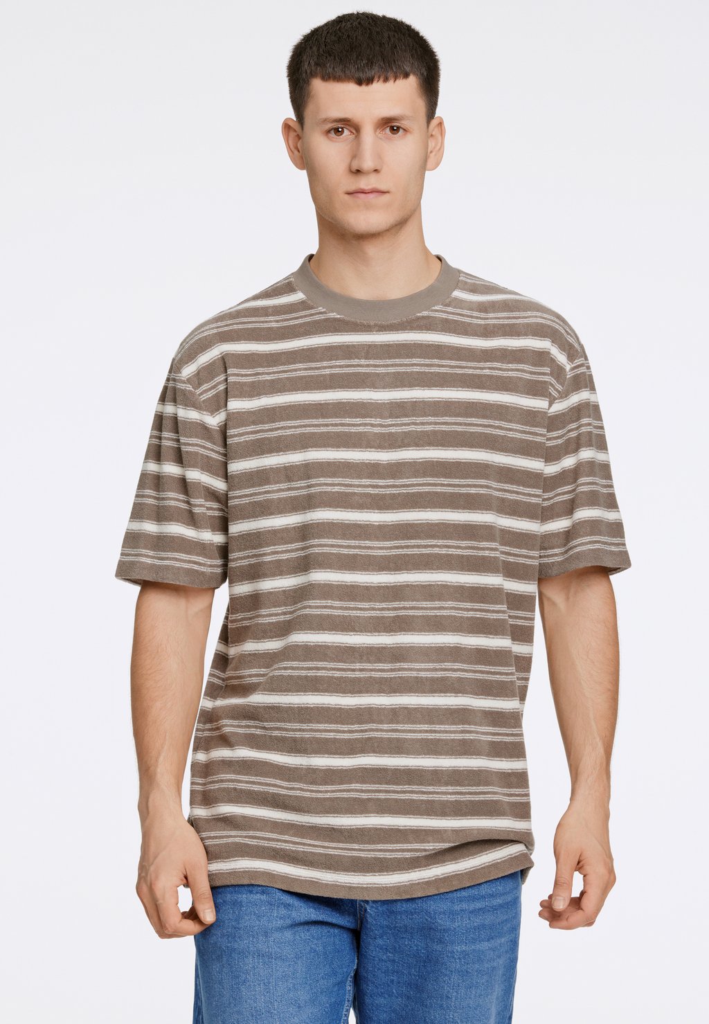 

Футболка с принтом STRIPED O-NECK TEE Lindbergh, цвет Stone