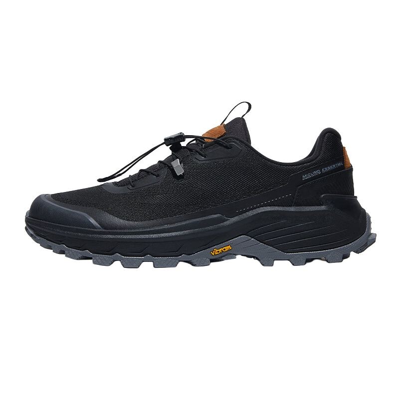 

Кроссовки мужские низкие черные Mizuno