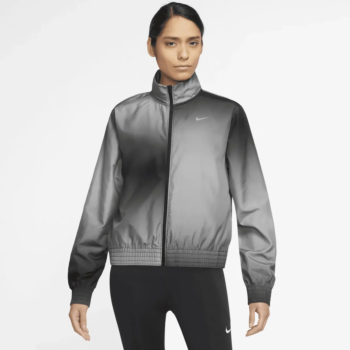 

Беговая куртка Nike "Женская беговая куртка с принтом Dri-FIT Swoosh Run", черный