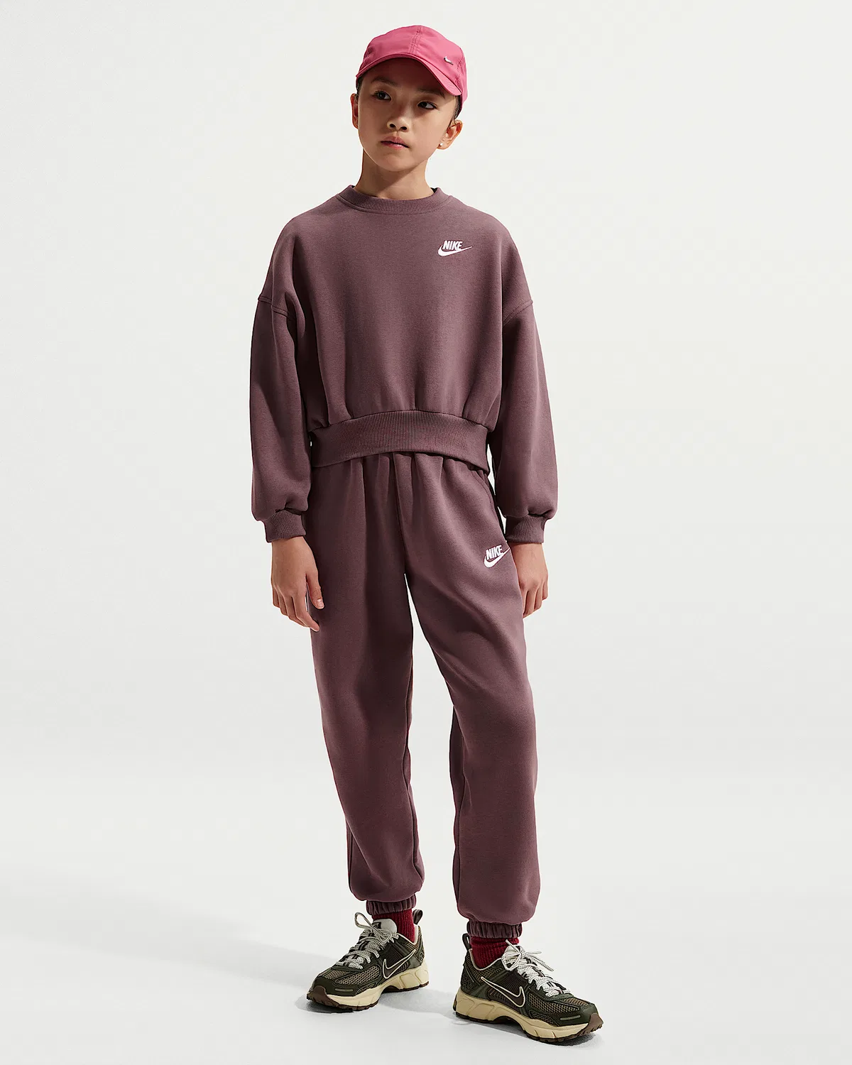 Детский свитшот Nike Sportswear Club Fleece с круглым воротом, Tattoo/Tattoo/White — фото 4