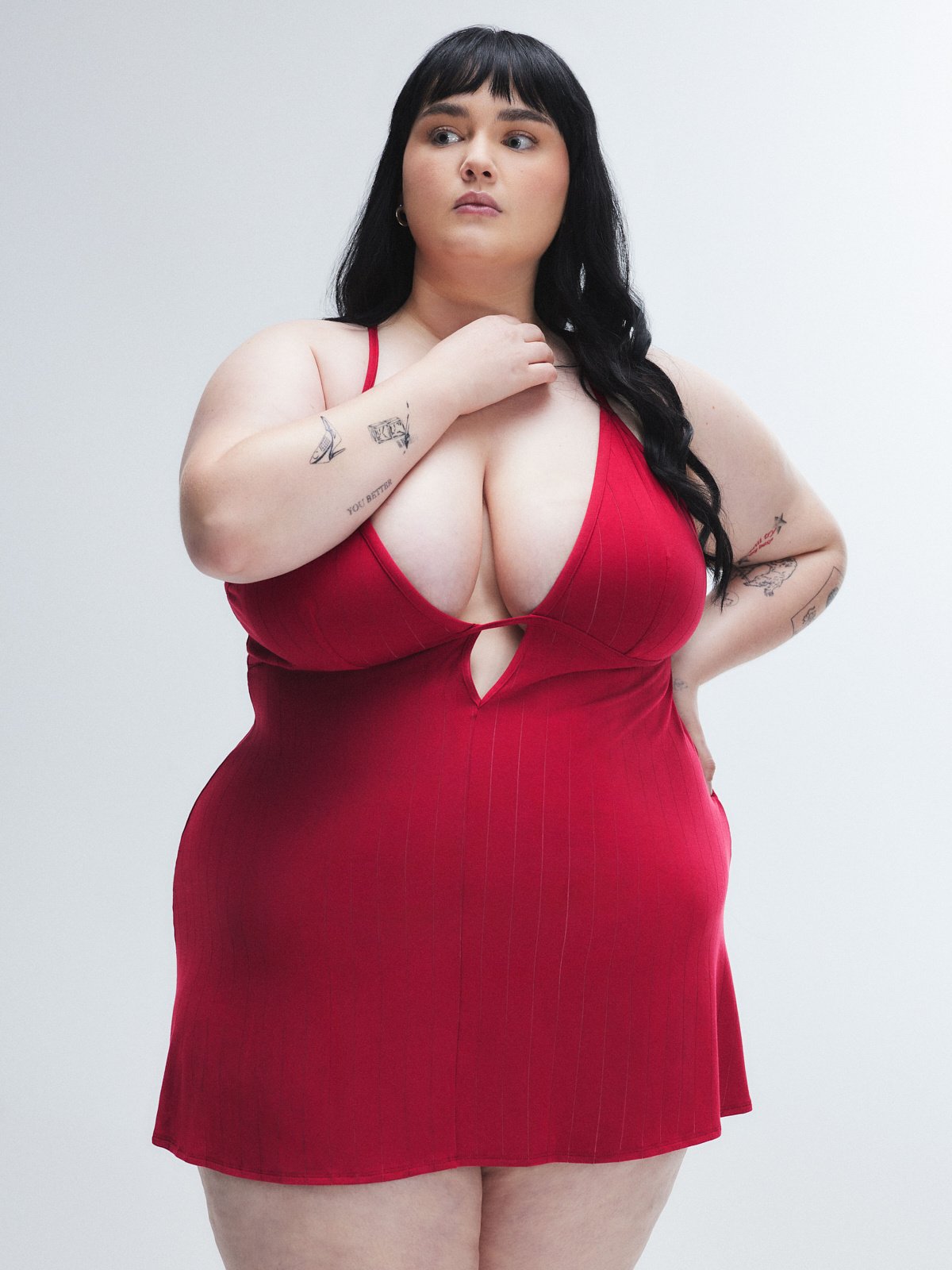 

Пижама Savage X Fenty Sleek Stitch Sleep Mini Slip, цвет Red Cognac