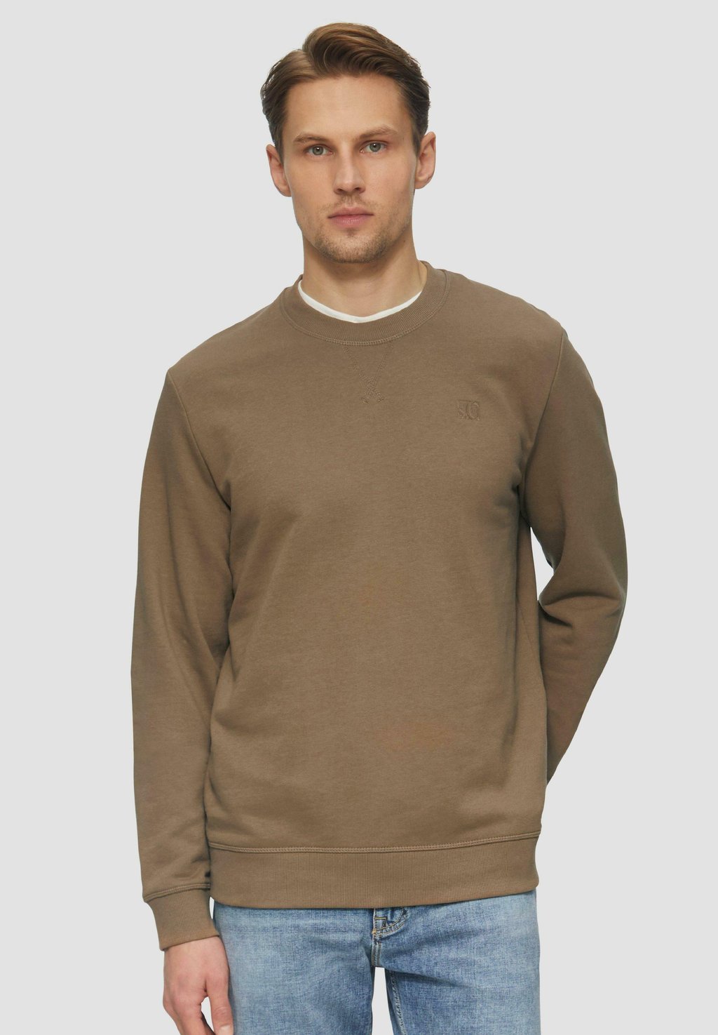 

Толстовка CREW NECK MIT LOGO-STICKEREI s.Oliver, бежевый