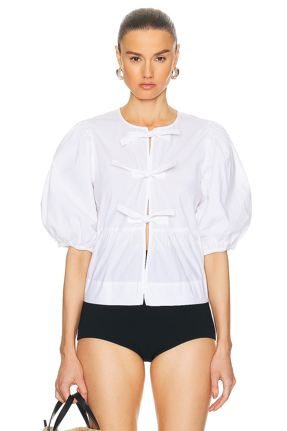 

Блузка с баской из хлопкового поплина Ganni, цвет Bright White