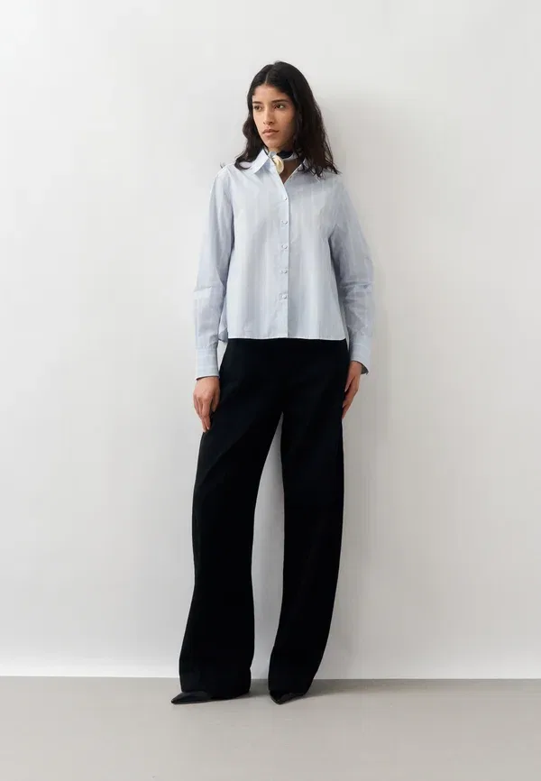Блуза Boss Bertyna Monday Button Down, цвет ксеноново-синий — фото 2