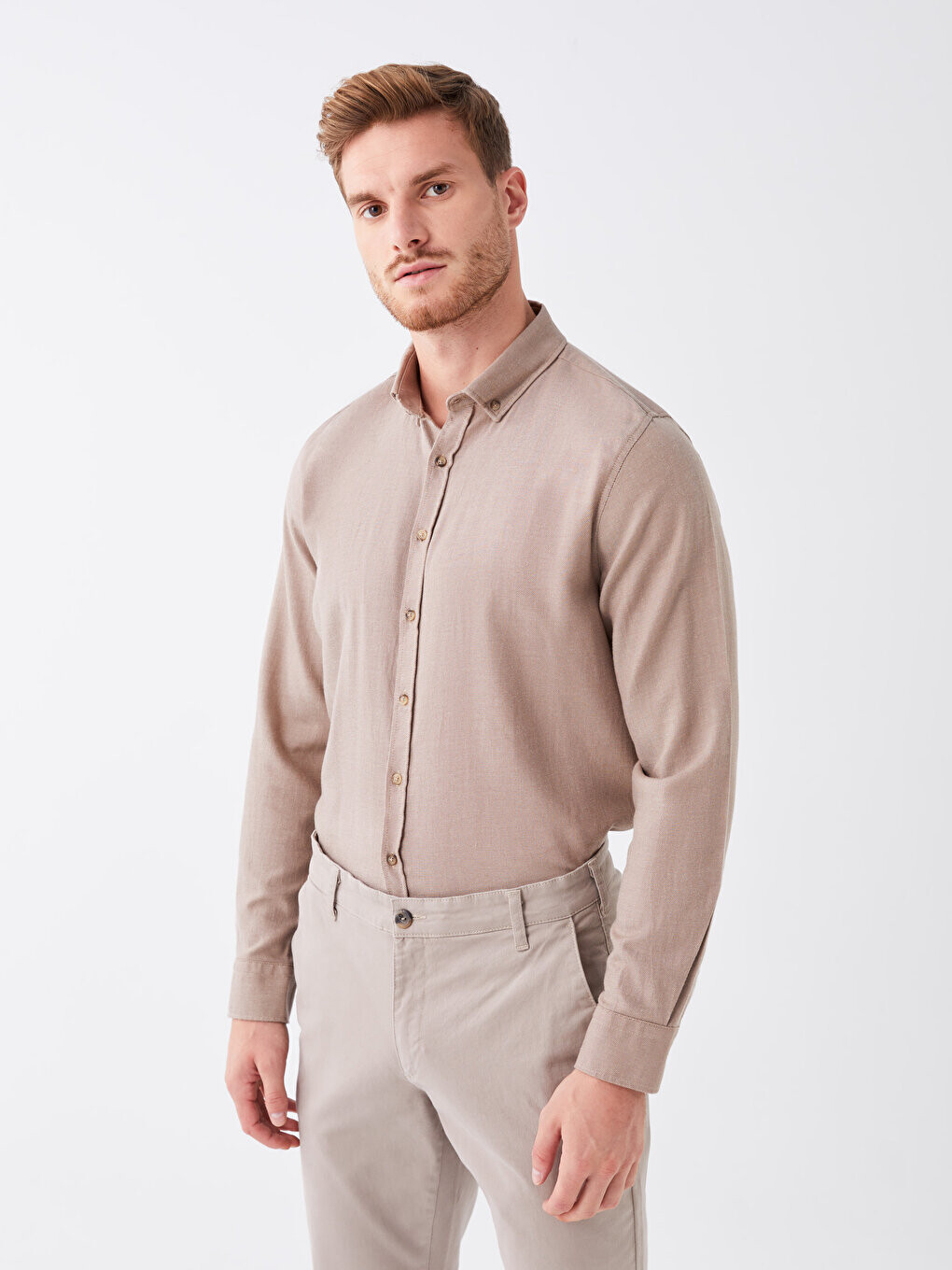 

Мужская габардиновая рубашка Slim Fit с длинным рукавом LCWAIKIKI Classic, бежевый меланж