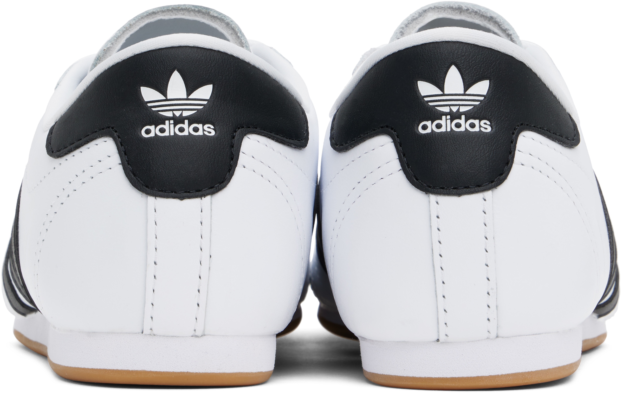 Бело-черные кроссовки для тхэквондо на шнуровке Adidas Originals, Cloud white/Core black/Gum — фото 2