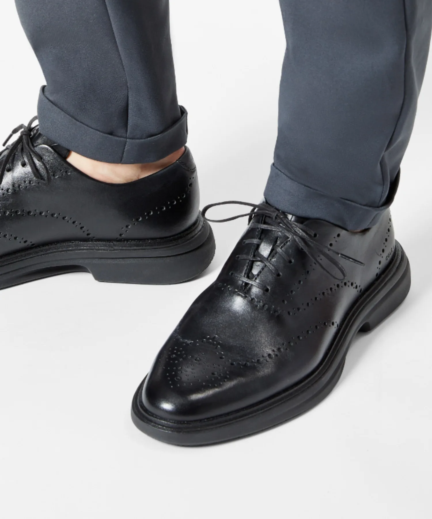 Мужские оксфорды из натуральной кожи Original Grand City Spectator Wingtip COLE HAAN черные