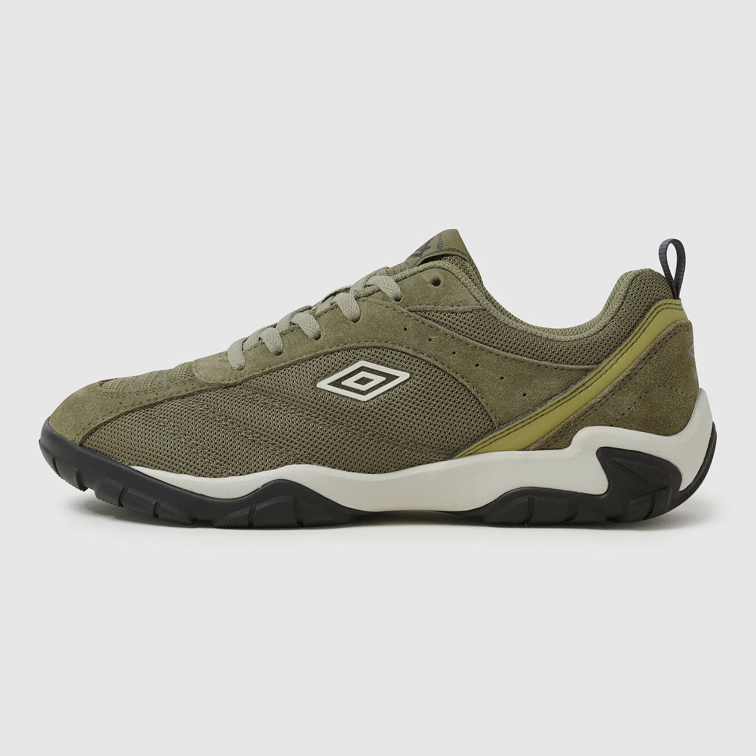 Мужские низкие кроссовки Pitch Off хаки от Umbro