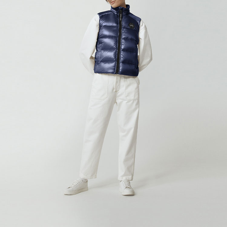 Футболка с черным логотипом Cypress Collection женская морская синяя Canada Goose — фото 4