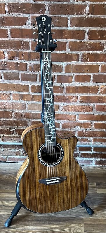 

Акустическая гитара Luna Vineyard Koa GAE Acoustic Electric Cutaway Guitar with free gig bag