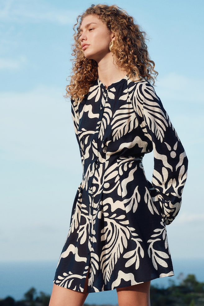 

Приталенное платье H&M, мультиколор