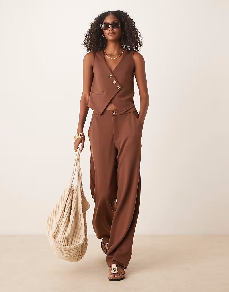 

Широкие брюки от ASOS DESIGN шоколадного цвета