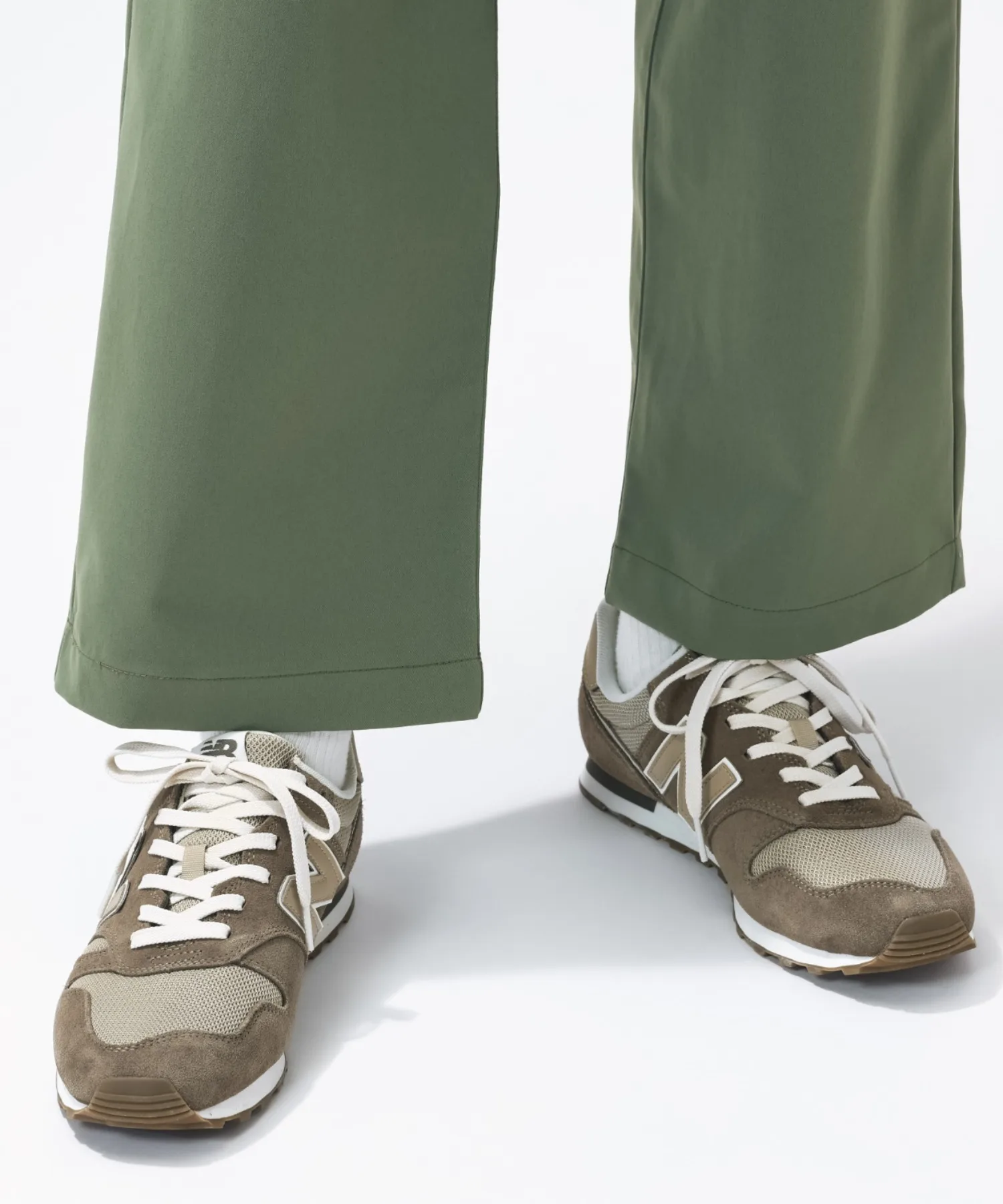 Унисекс кроссовки из замши New Balance 373 коричневые