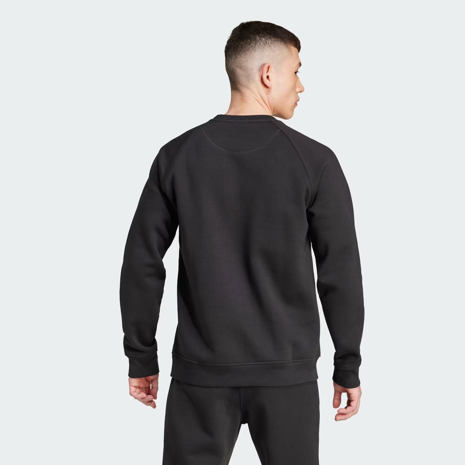 Свитшот Adidas Originals Trefoil Essentials Crew, черный — фото 3
