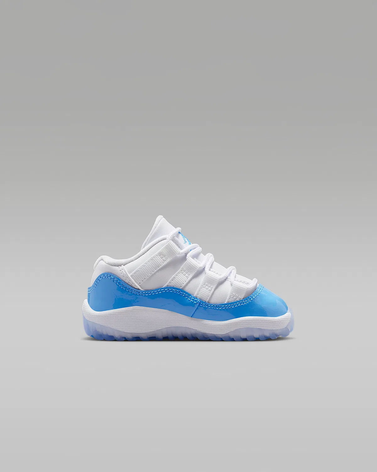 Кроссовки Jordan 11 Retro Low "University Blue" для малышей, White/Black/University Blue — фото 3