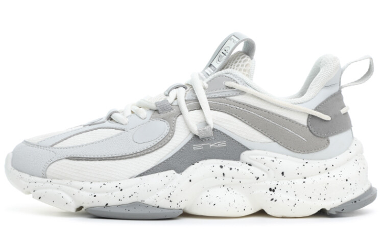 

ERKE Tien Wu Lifestyle Shoes Men Low-top Oak Bud White/white Dew Gray