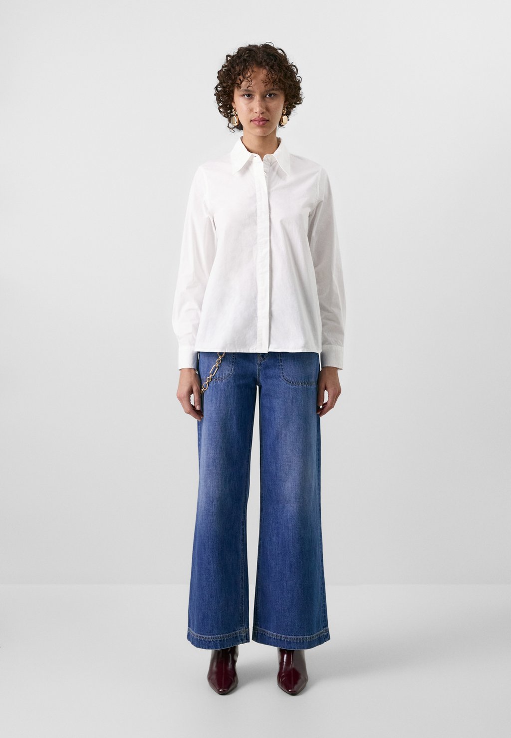 Блуза GAP X CULT GAIA BCKLS PERF SHIRT GAP, молочный — фото 4