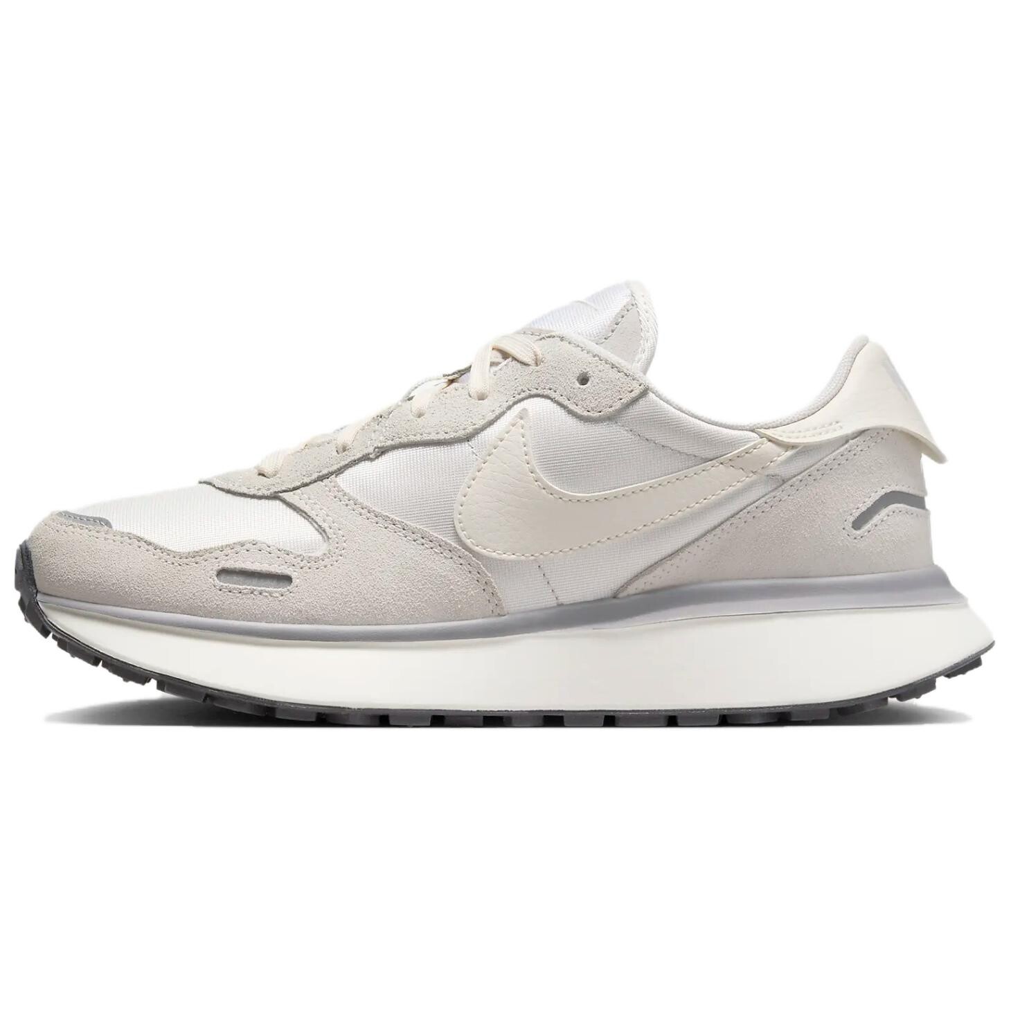 

Кроссовки женские Women's Phoenix Waffle 'Platinum Tint Pale Ivory' Nike, цвет Light silver gray / Light ivory white / Mountain peak white / Sail white / Cement gray / Metallic silver