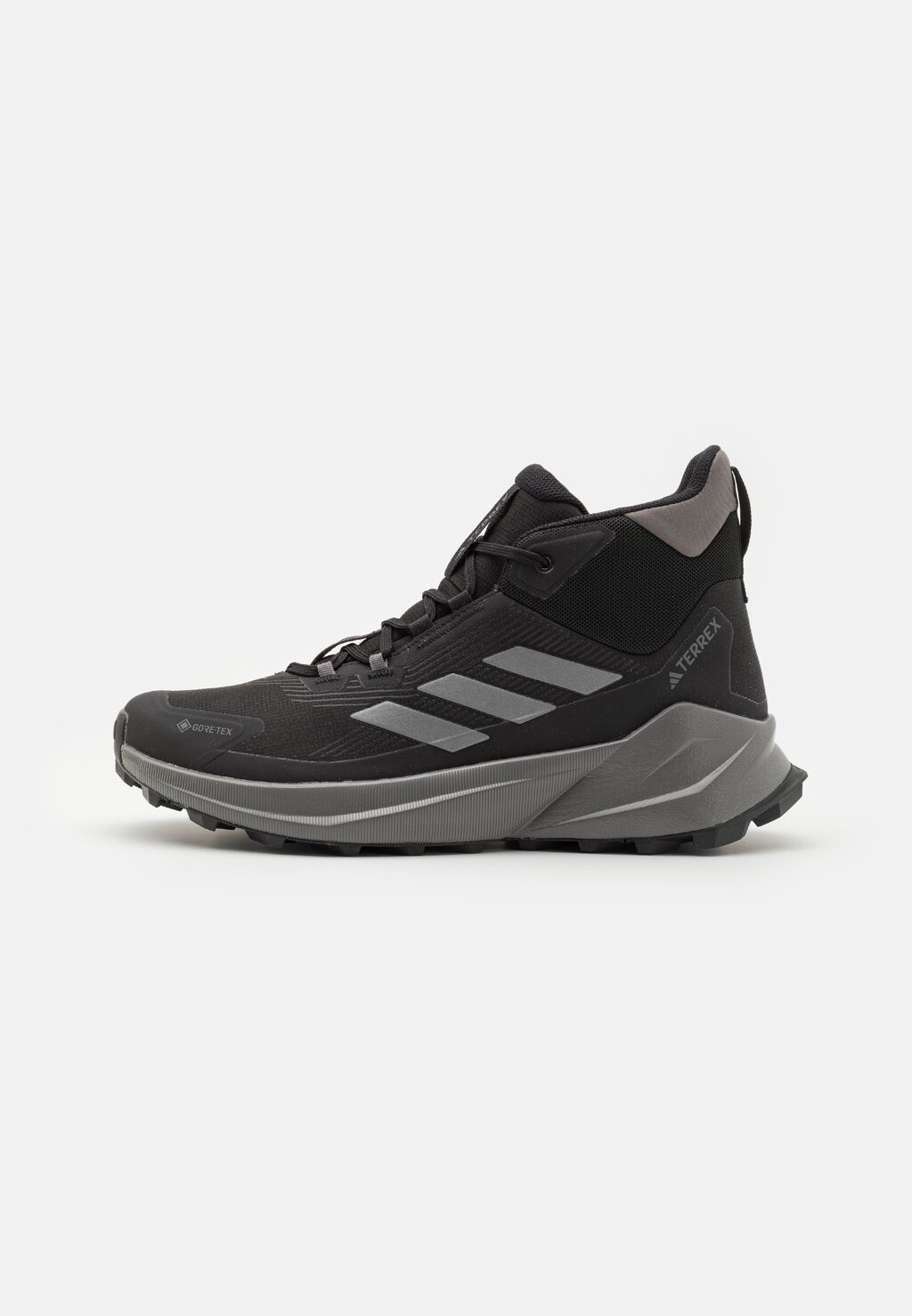 

Походная обувь adidas, черный