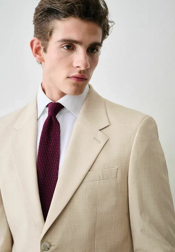 Пиджак Next, Regular fit slim fit motionflex textured suit jacket, цвет камень — фото 2