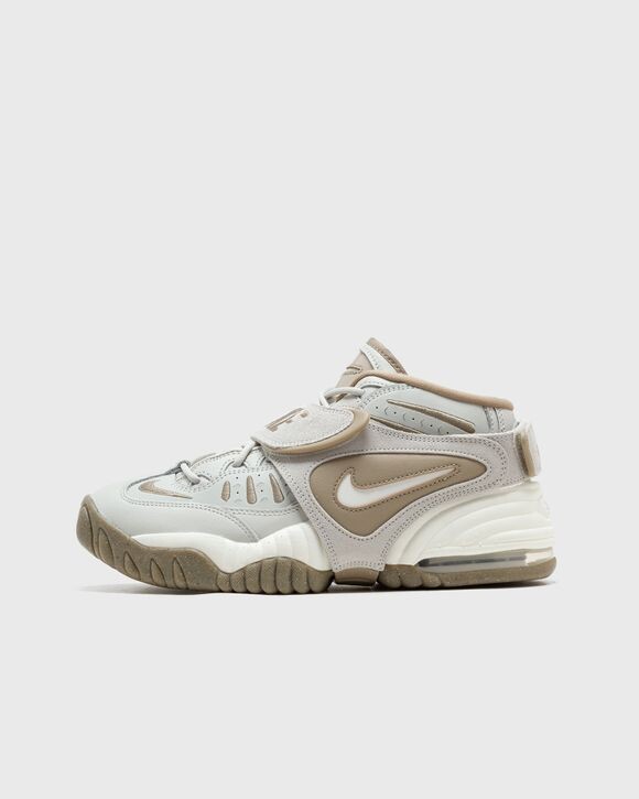 

Кроссовки Nike W Air Adjust Force, цвет khaki/sail-light bone-gum med brown